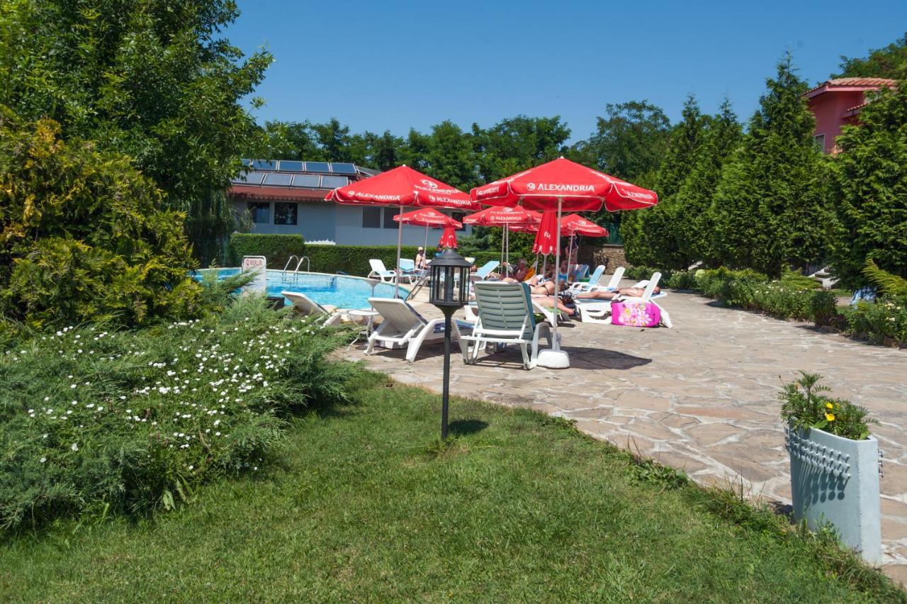 Merlin Club Hotel Lozenets Exterior photo